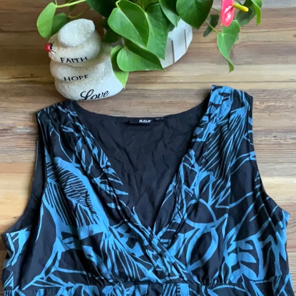 💖Ana black and blue v neck sleeveless tropical print with side zipper - Picture 2 of 4